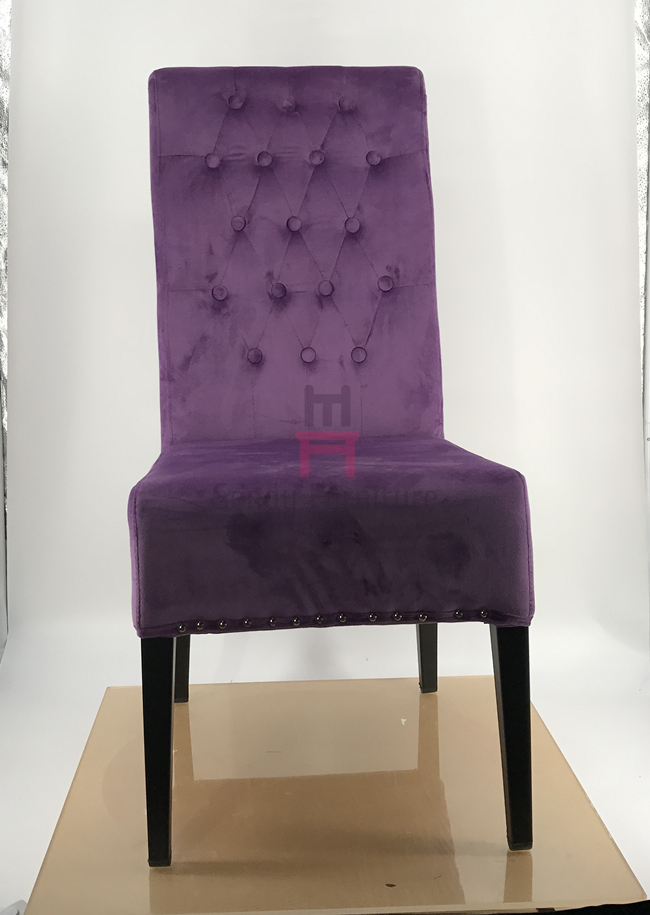 Comporter le métal de velours de bouton dinant le dos tufté de haute de chaise pour l'hôtel de restaurant