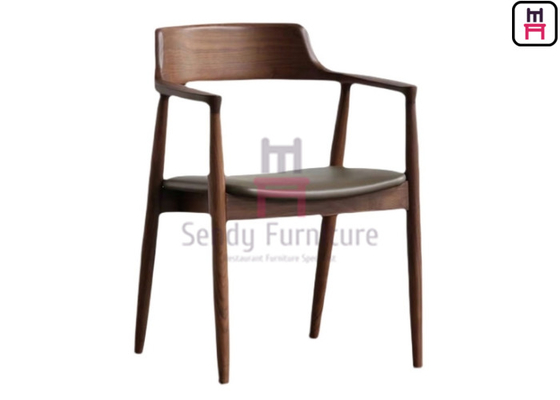 acheter Assises à bras de couleur noyer chaise à manger en bois de cendres avec rembourrage en cuir online manufacture