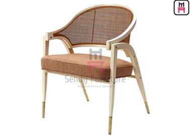 acheter Ash Wood Frame Rattan Dining noir préside l'accoudoir en cuir de coussin dinant la chaise online manufacture
