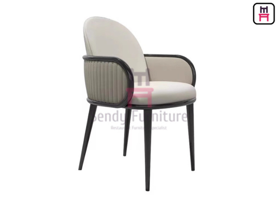 Chaise de restaurant en bois à dos double couche avec accoudoirs