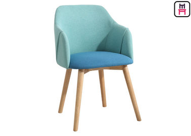 Le restaurant en bois de Seater de tissu de couleur de contraste préside la chaise en bois de cendre de bras d'Aden de velours