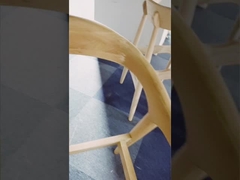 Ash Wood Dining Chair Black tapissé en cuir a laqué le dossier incurvé