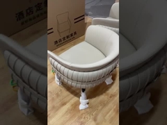 Le restaurant en bois en cuir orné préside la tapisserie d'ameublement capitonnée H77cm